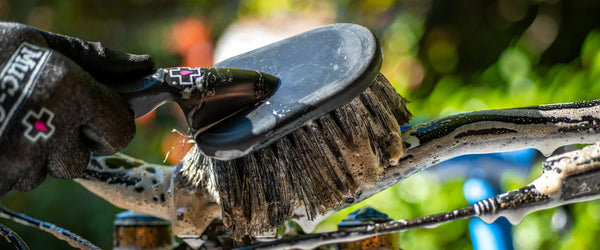 MUCC OFF Soft Washing Brush