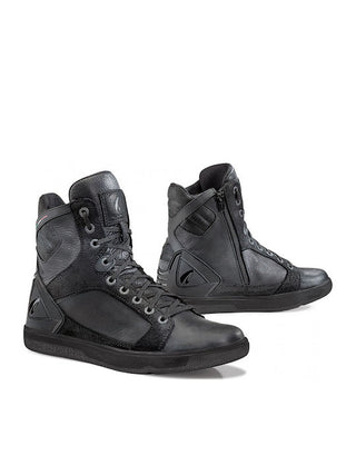 Forma Hyper Leather Waterproof Black